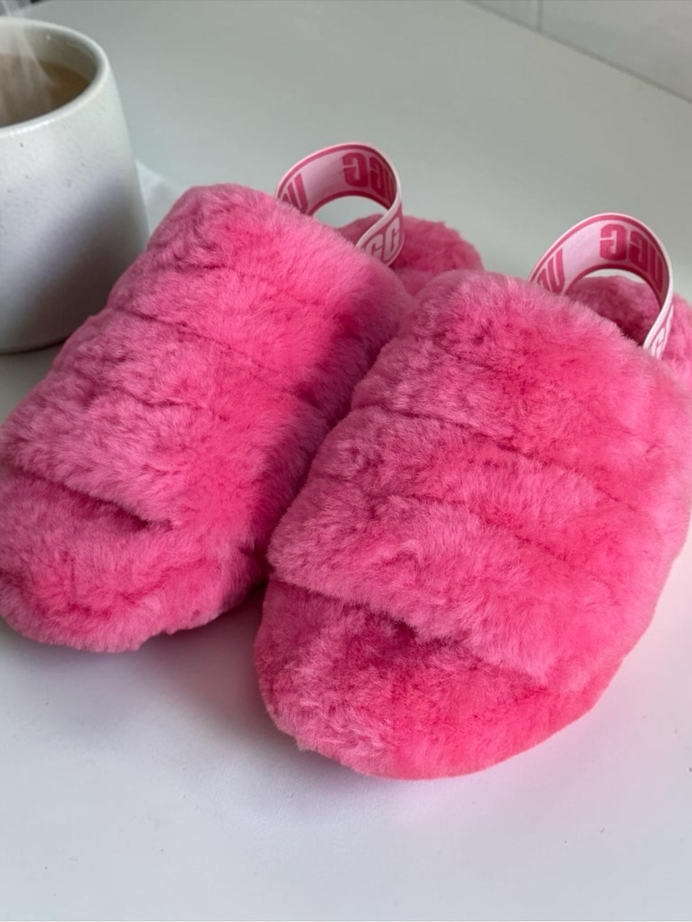 NWOT UGG Fluff Yeah Slippers in Sachet Pink! Size 7! NEW! - Picture 3 of 11